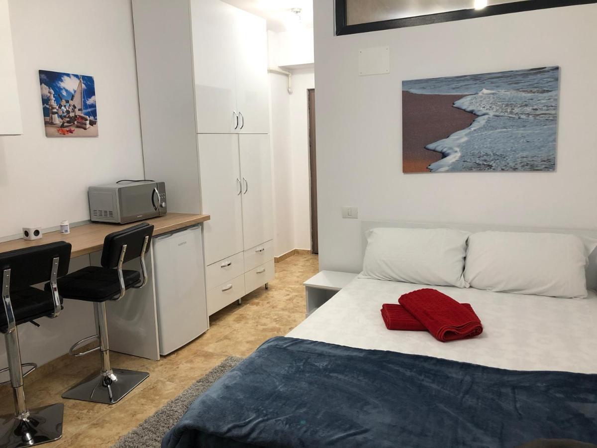 Smaraldul Madalinei Apartment คอนสตันซา ภายนอก รูปภาพ